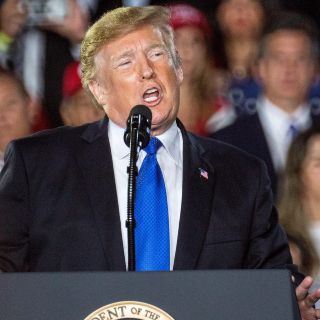 Trump advierte a militares que si apoyan a Maduro "lo perderán todo"