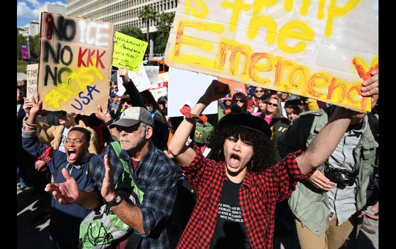 Un grupo se expresa en Los Ángeles, California, contra la medida de Trump AFP/R. Beck