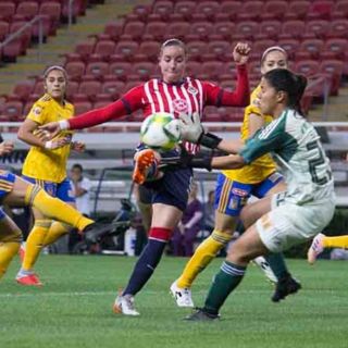 Chivas y Tigres empatan sin goles en Liga MX Femenil