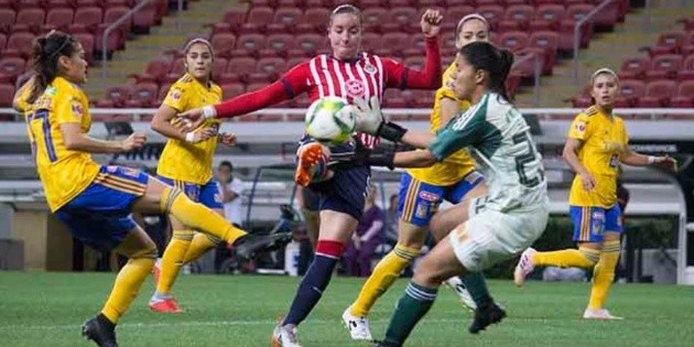 Chivas y Tigres empatan sin goles en Liga MX Femenil