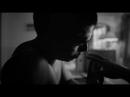 Fermín es el enamorado de Cleo en la historia, el personaje es interpretado por Jorge Antonio Guerrero, y es uno de los villanos de la película. YOUTUBE / Netflix