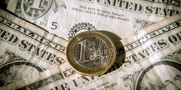 D&oacute;lar a la baja, abre a la venta en 19.58 pesos en bancos