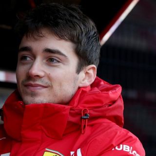 Charles Leclerc impresiona con Ferrari en segundo día de pruebas