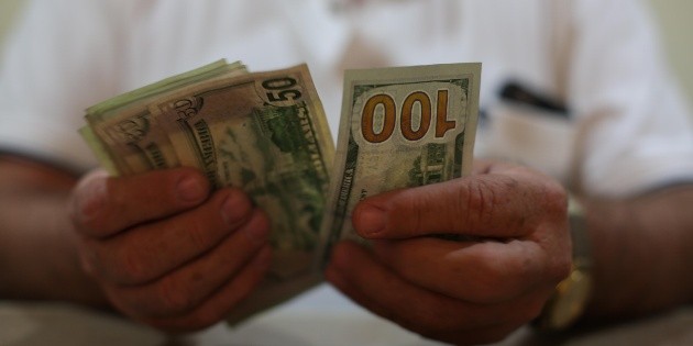 El peso se aprecia ante optimismo sobre temas comerciales