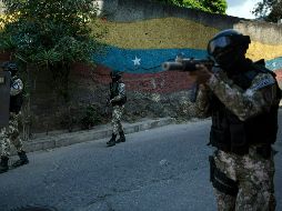 El general en jefe Vladimir Padrino López descartó que los militares vayan a ceder a las presiones internacionales y ratificó el respaldo de las Fuerzas Armadas a Maduro. AP/R. Abd