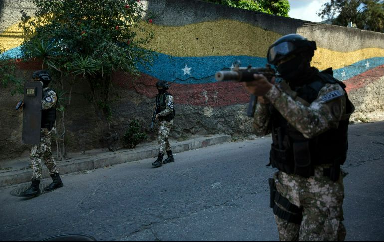 El general en jefe Vladimir Padrino López descartó que los militares vayan a ceder a las presiones internacionales y ratificó el respaldo de las Fuerzas Armadas a Maduro. AP/R. Abd