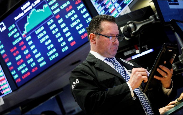 La sesión de la Bolsa de NY inició mixta mientras los operadores conocían los reportes financieros de varias empresas. EFE / ARCHIVO