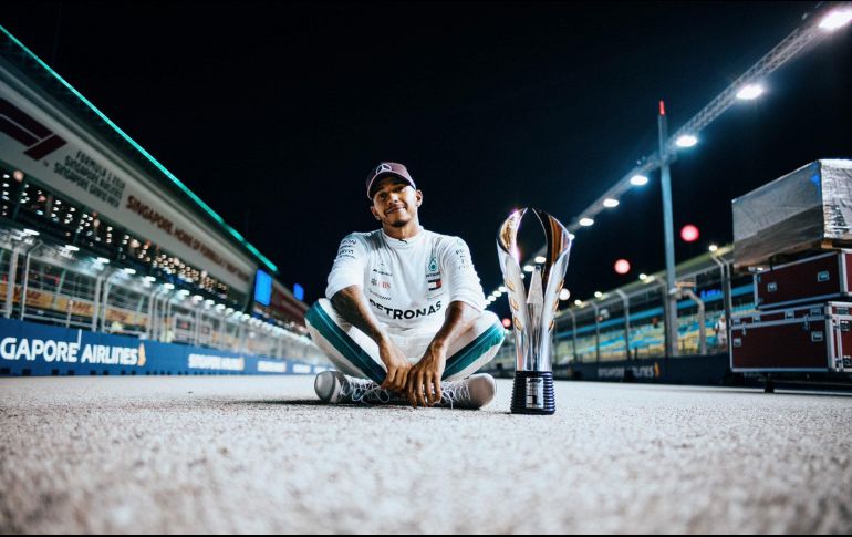 El piloto de Mercedes se muestra prudente sobre la posibilidad de conseguir un sexto título mundial y también un sexto éxito consecutivo en el Mundial de constructores para Mercedes. TWITTER / @LewisHamilton