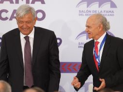 Andrés Manuel López Obrador, acompañado por el dueño de los Diablos Rojos del México, Alfredo Harp Helú, inauguró este miércoles el Salón de la Fama del Beisbol Mexicano. NTX/O. Ramírez