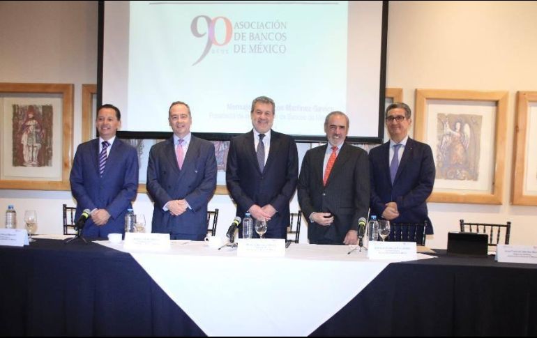 La ABM informó que en los últimos seis años se han incluido 15 millones de mexicanos al sistema financiero formal. TWITTER/@AsocBancosMX