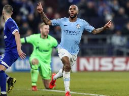 Sterling celebra al 90' tras anotar el gol que le da la victoria al City. EFE/F. Vogel