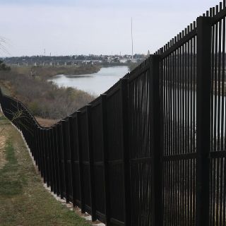 Demócratas alistan plan contra declaración de emergencia