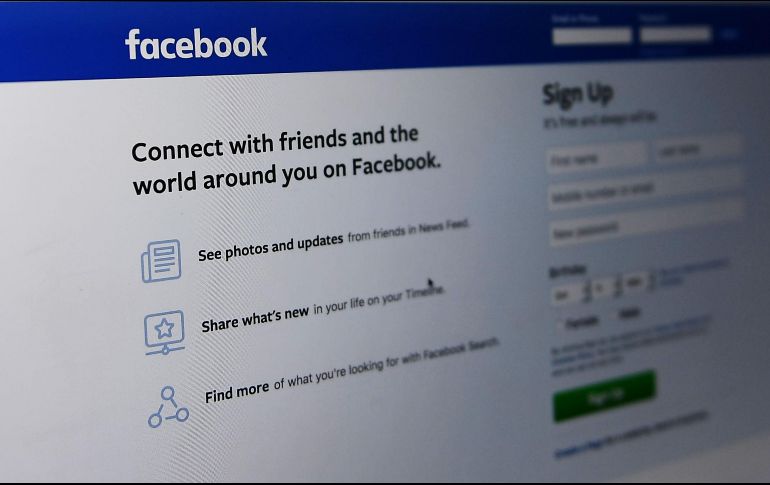 Meses más tarde, en octubre, Facebook admitió que piratas informáticos robaron datos personales de 30 millones de cuentas. AFP/ ARCHIVO