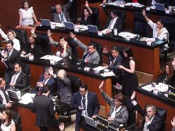 Con la salida de nueve diputados del PRD, que se oficializó el martes, Morena y sus aliados ya conforman una mayoría calificada. EFE/M. Hartz