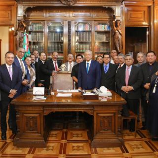 López Obrador se reúne con líderes cristianos evangélicos