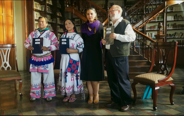 Giovana Jaspersen, secretaria de Cultura de Jalisco, entregó los apoyos a quienes trabajan por proteger las lenguas originarias del Estado. EL INFORMADOR/G. Esparza