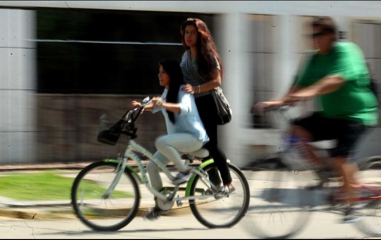 En tanto, el viento soplará en suroeste con rachas y pocas probabilidades de lluvia ligera en la ZMG. EL INFORMADOR / ARCHIVO