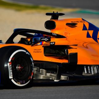 Incendio en el ''box'' de McLaren en Montmeló deja tres heridos leves