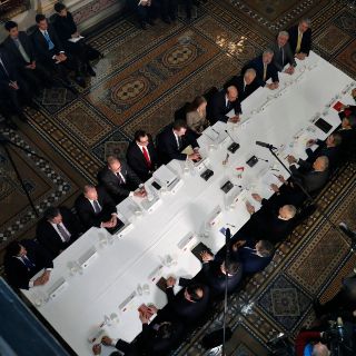 EU y China acuerdan prolongar negociaciones ante "progresos"