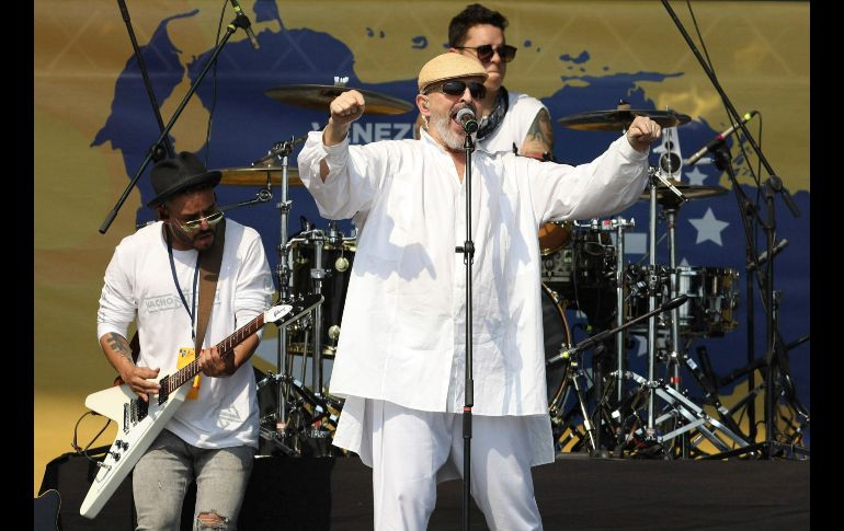 El concierto en Cúcuta desplegó a decenas de cantantes. El español Miguel Bosé.
