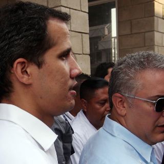 Duque y Guaidó visitan bodega en donde se almacenan ayudas para Venezuela