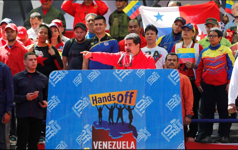 El presidente venezolano insiste, ante miles de simpatizantes, en que detrás de Juan Guaidó está 