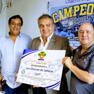 Reconocen a Charros en la Peña Beisbolera de Jalisco