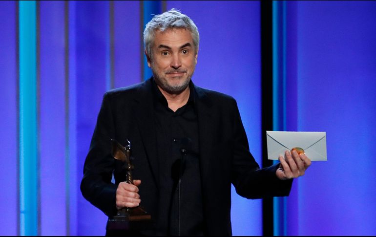 Alfonso Cuarón da un discurso de agradecimiento tras recibir el galardón. REUTERS/M. Anzuoni