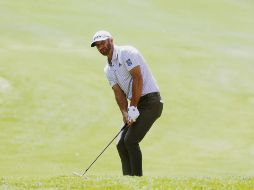 Dustin Johnson saltará hoy al Club de Golf Chapultepec con una ventaja de cuatro golpes, buscando repetir el título que consiguió ahí en 2017. AFP / J. Tilden