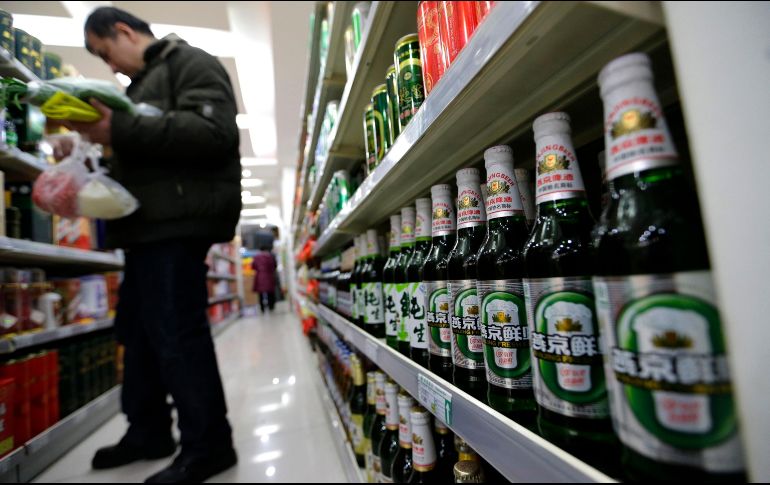 La mayoría de las personas intoxicadas, entre las que hay numerosas mujeres, trabajaban en plantaciones de té en la región. REUTERS / ARCHIVO