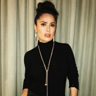 Salma Hayek se ejercita a ritmo de vallenato