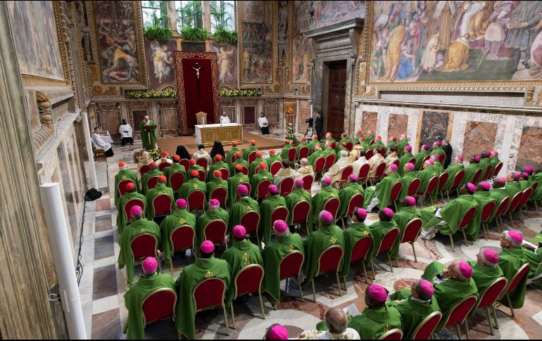 El Papa presentó 21 propuestas que son “una hoja de ruta” contra las malas prácticas de algunos sacerdotes que han manchado a la Iglesia. AFP/Vatican Media
