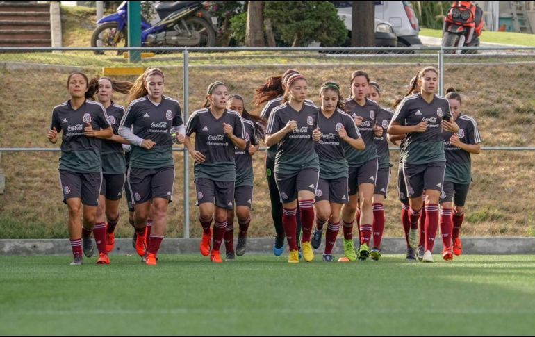El técnico Christopher Cuéllar ha conformado un plantel con gente de amplia experiencia tanto en la Liga MX como en el extranjero. TWITTER / @miseleccionmx