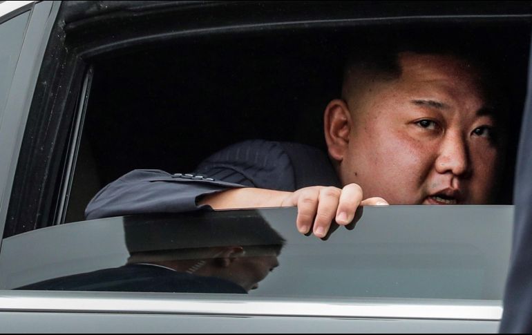 El líder norcoreano, Kim Jong-un (c), llega a Dong Dang antes del comienzo de la segunda cumbre con Donald Trump, este martes. EFE/W. Woon