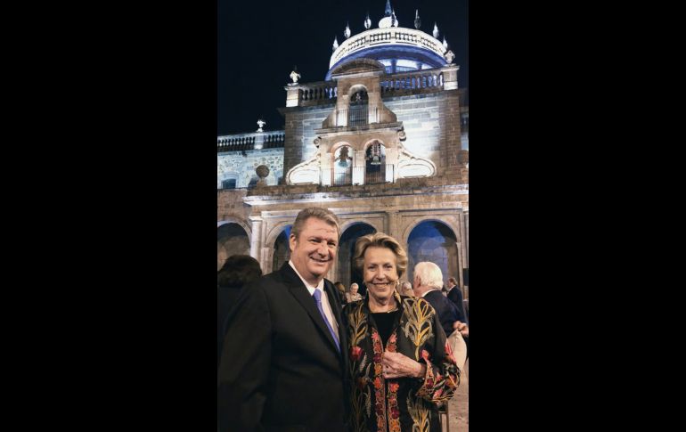 Carlos Álvarez del Castillo y Sofía Landa de Jenkins.