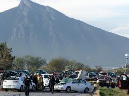 Tras el choque, surgió un incendio que consumió a los vehículos. NTX/ARCHIVO