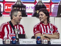 Almeyda (D) llegó a Chivas en el 2016 y se convirtió en el segundo entrenador más ganador en la historia del equipo. MEXSPORT/ARCHIVO