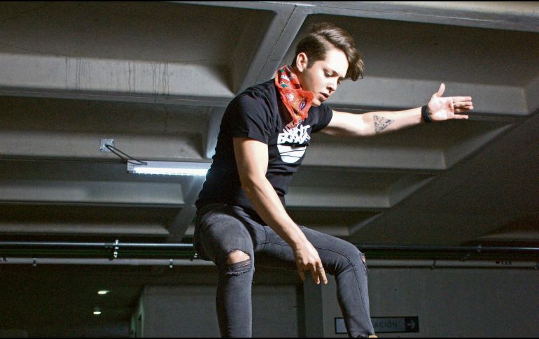 Tras el lanzamiento de su primer sencillo, el cantante ya alcanzó el millón de vistas en YouTube. CORTESÍA