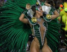 Desfiles sacuden el sambódromo en carnaval de Río
