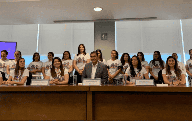 Salvador Zamora afirmó que actualmente hay aproximadamente mil 200 mujeres en el Ayuntamiento en las distintas áreas que lo conforman. TWITTER / @GobTlajomulco