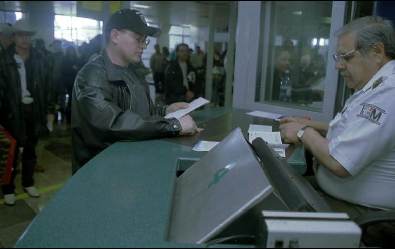 El Mandatario asegura que está limpiando el Gobierno 