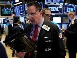 Hoy, el parqué continuó a la expectativa, con dificultades para establecer un rumbo claro. AP/R. Drew