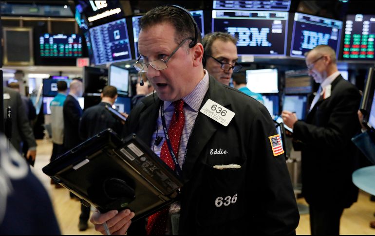 Hoy, el parqué continuó a la expectativa, con dificultades para establecer un rumbo claro. AP/R. Drew