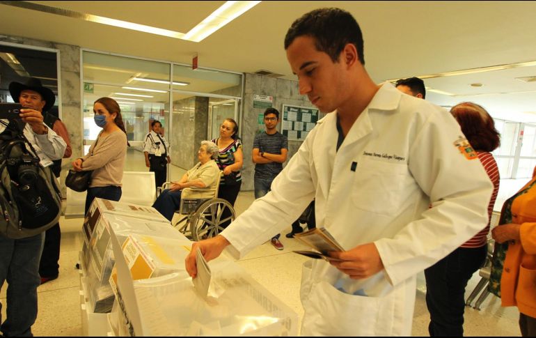 Los elegidos realizarán sus estudios en 24 clínicas, hospitales y el Centro Médico Nacional 