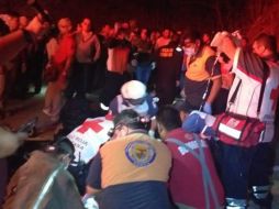 La unidad de tres toneladas marca Ford Super Duty, donde viajaban los migrantes, volcó luego de que el conductor perdiera el control del vehículo. EFE /