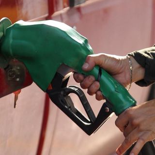 La SHCP anuncia estímulo fiscal a la gasolina magna