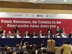 Durante el foro se llevó a cabo el convenio entre el Instituto Nacional para la Educación de los Adultos (INEA) y la Confederación patronal de la república mexicana (Coparmex). EL INFORMADOR/ Y. Mora