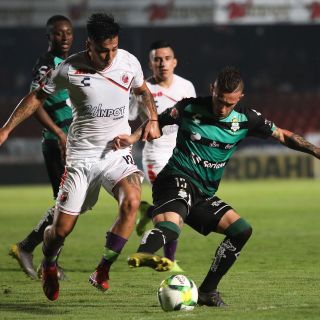 Veracruz empata con Santos y acaricia el descenso