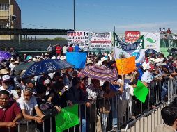 Manifestantes también se exige una recontratación de los desempleados del programa Prospera.  EL INFORMADOR/ Y. Mora