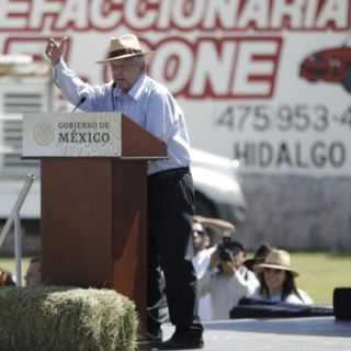 López Obrador anuncia programa “Precios de Garantía para la leche” en Jalisco